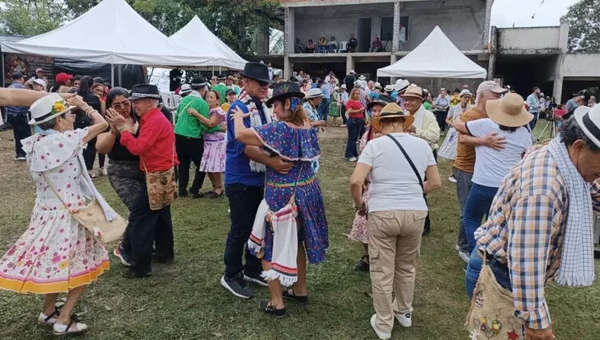 Éxito del XXVII Festival de Música Campesina en Casiano Bajo