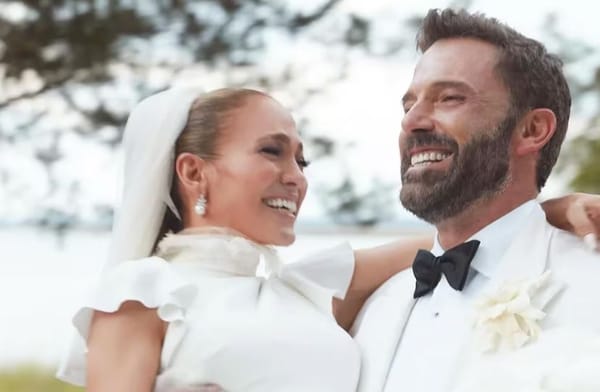 Ni por teléfono se hablan Jennifer López y Ben Affleck
