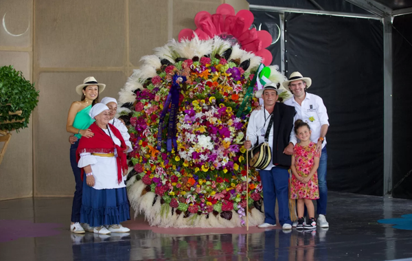 Juan Ernesto Ortiz Grajales se llevó el premio mayor del desfile de silleteros en la Feria de las Flores