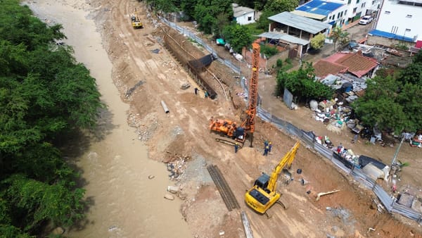 Construcción del muro de contención en La Hoyo Caliente y La Isla avanzan al 42%