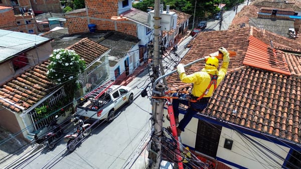 Programa ‘Iluminando a Girón’ trae nuevas luminarias al municipio
