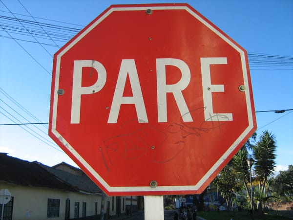 Aparente imprudencia casi termina con tragedia en Girón