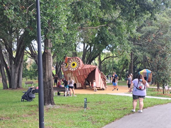Bonnet Springs Park: Un oasis de naturaleza, arte y diversión