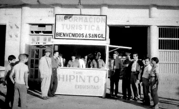 Inaugurada exposición fotográfica que revive la historia de San Gil