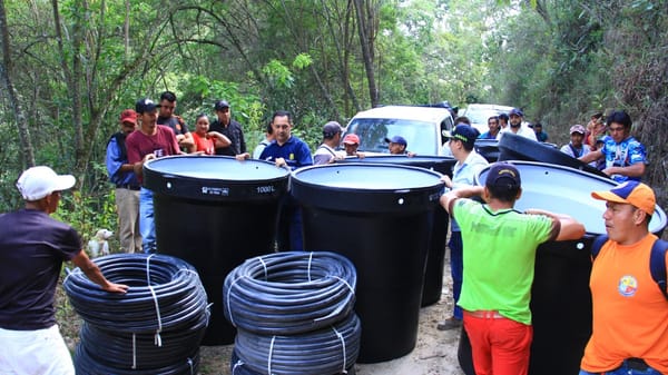 Maquinaria amarilla llegará a 50 municipios de Santander para mitigar desastres naturales