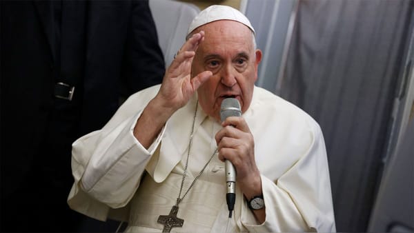 Papa Francisco califica el aborto como "homicidio" y "médicos que lo practican son sicarios"