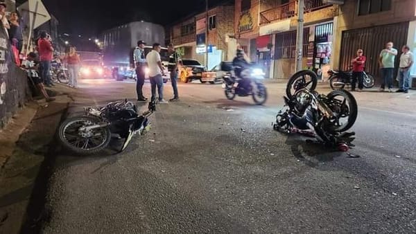 Dos heridos dejó choque de motos en Oiba