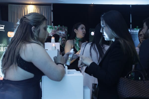 Heel Colombia revoluciona el cuidado de la piel con su nueva línea Atopeel