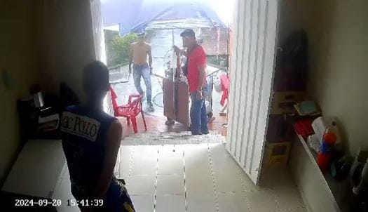 Dentro de un local se salvó de morir a puñal en Piedecuesta