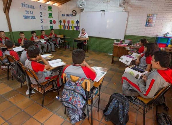 Crisis educativa en Colombia: Ataques a escuelas aumentan un 17% en 2024