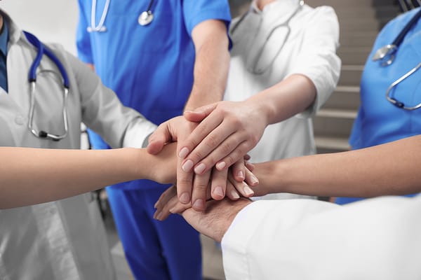 Santander reorganiza su red de salud