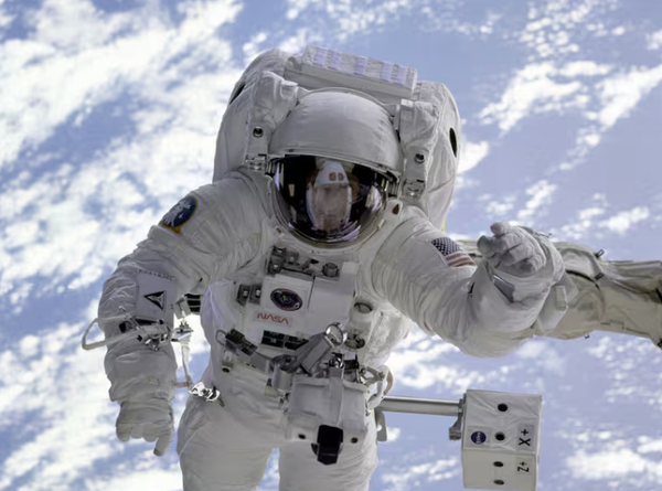 La NASA ofrece 3 millones de dólares para manejar desechos espaciales