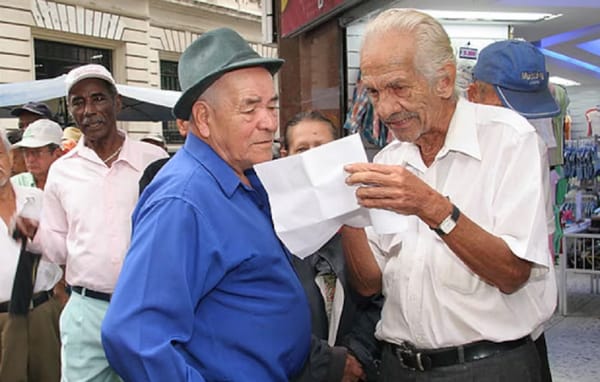 490.000 pensionados reciben mas de $5 millones al mes