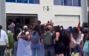Protesta en Bucaramanga por el Día de la No Violencia contra la Mujer terminó en caos