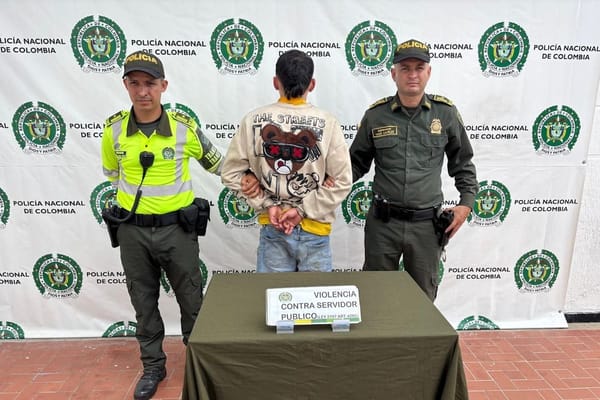 Hombre prefirió quemar su moto a que se la inmovilizaran
