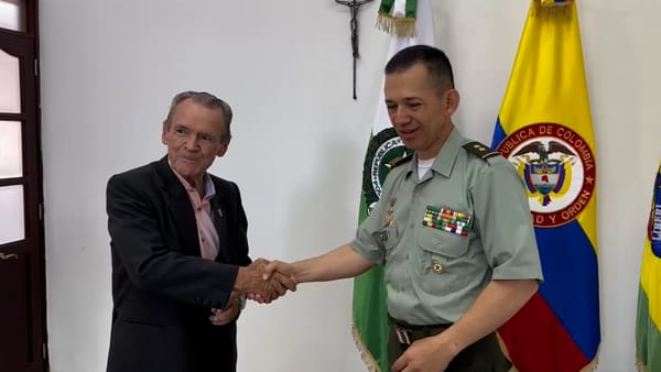 VIDEO. Policía Metropolitana de Bucaramanga entregó reconocimiento a Rafael Serrano Prada