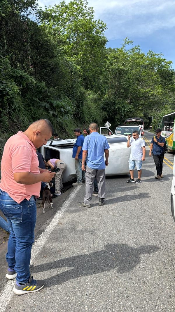 Accidente de tránsito en el sector La Playita, vía Rionegro-Bucaramanga