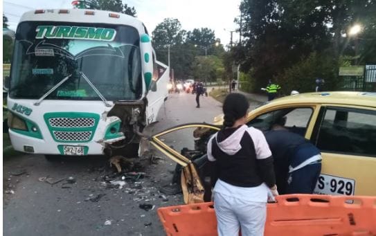 Taxista se estrelló contra la muerte en Piedecuesta
