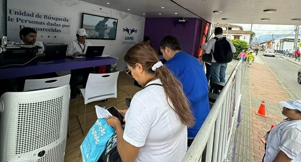 Unidad móvil de Búsqueda de Personas Desaparecidas visita Floridablanca
