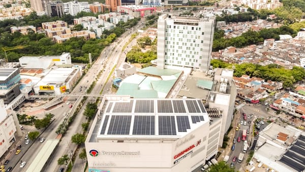 Parque Caracolí brilla con energía solar y reduce su huella de carbono