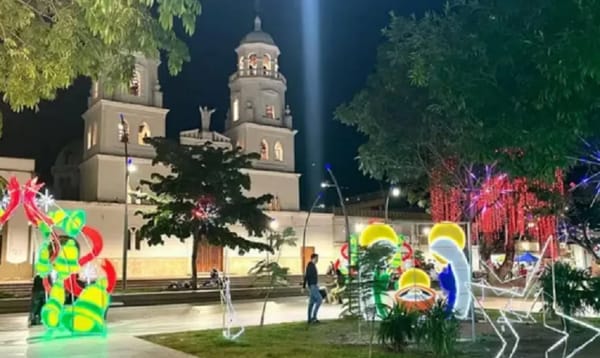 Policía Metropolitana garantiza seguridad en novenas navideñas con despliegue de 3.200 uniformados