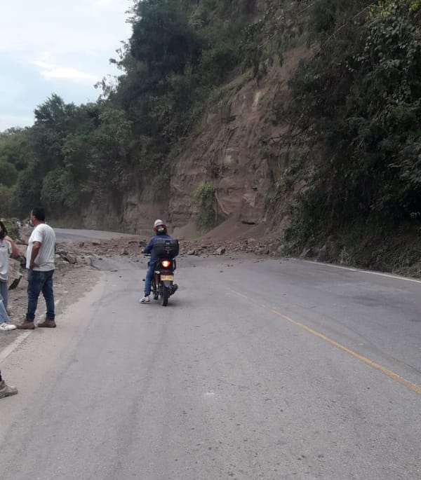 Continúan los trabajos para normalizar el paso en la vía San Gil-Socorro