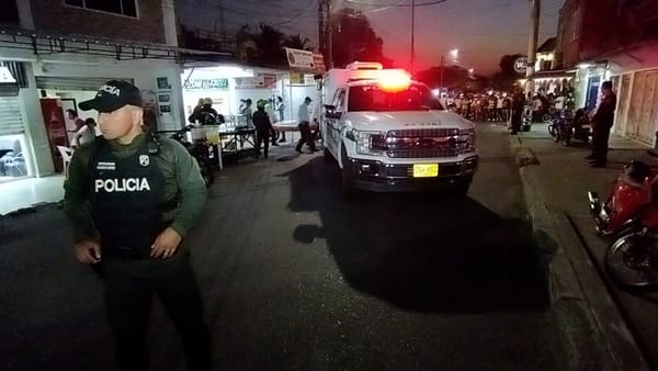 Acribillado joven cuando llegaba a su casa