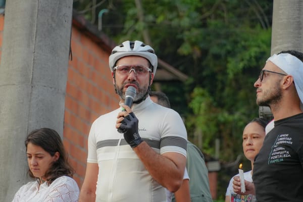 Alcalde Jaime Andrés Beltrán apoyó plantón de ciclistas
