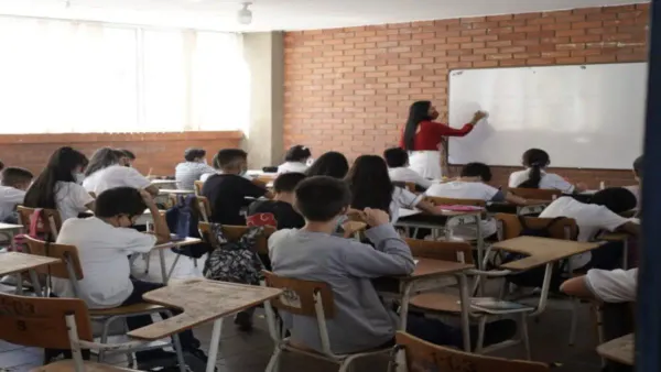 Santander da inicio al calendario escolar 2025 para más de 113 mil estudiantes