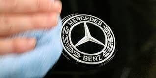 La SIC podría multar a Mercedes-Benz con un a millonada por presuntas irregularidades en alertas de seguridad