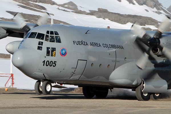 La Fuerza Aérea de Colombia podría aterrizar sus operaciones en junio de 2025