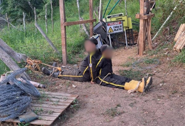 Forajidos roban maquinaria tras amarrar a los vigilantes