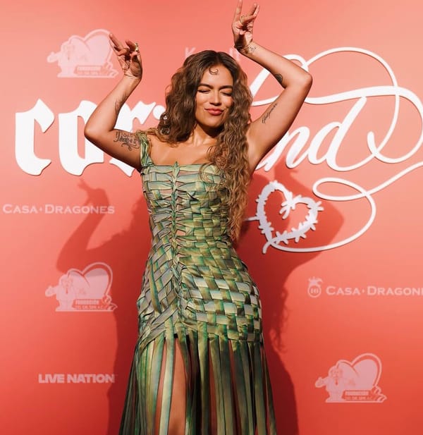 Karol G deslumbró en su gala benéfica con un diseño de Jean-Paul Gaultier