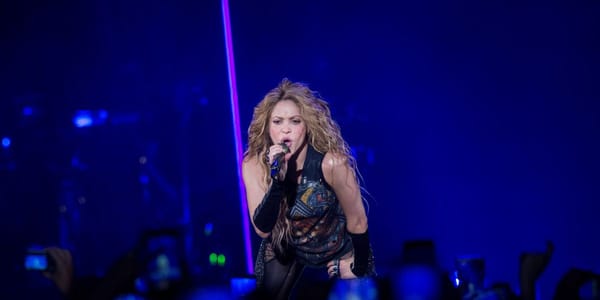 Multitud insultó a Piqué en concierto de Shakira y esta fue su respuesta