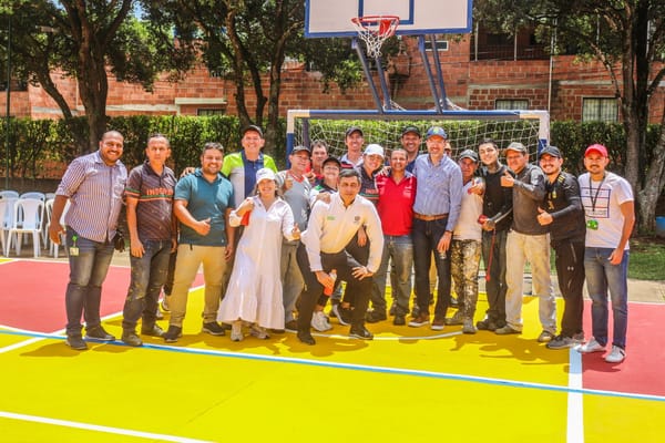 INDERBU entregó escenario deportivo en Provenza