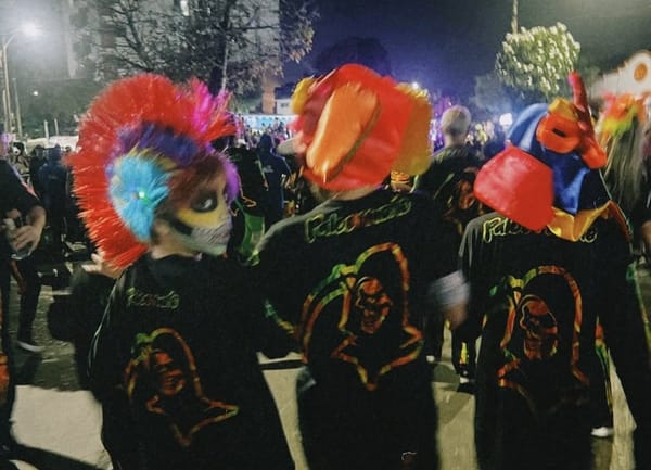 VIDEO. Shakira y sus hijos se camuflaron en el Carnaval de Barranquilla