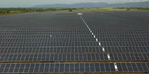 Crean primera póliza que respalda proyectos de energía limpia