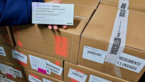 Infame: farmacéuticas acaparan medicamentos para profundizar la crisis de la salud en Colombia