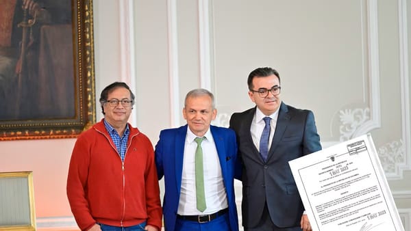 Movimientos bancarios complican situación jurídica de Carlos Ramón González en la Fiscalía
