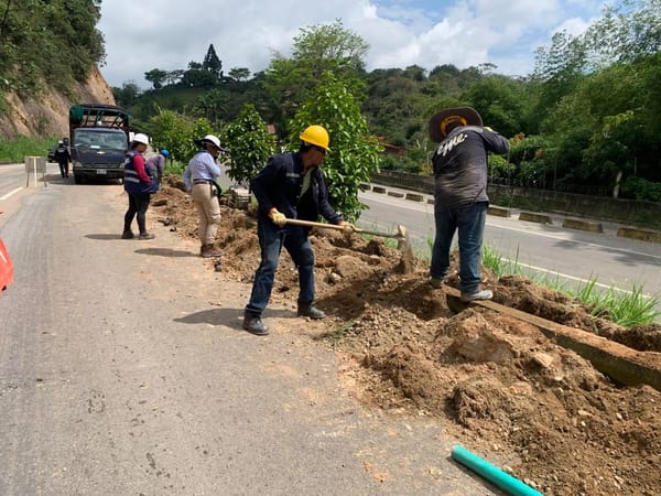 Por fin comenzaron la ampliación del alumbrado de la vía a Lebrija