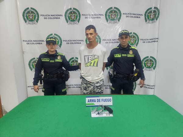 Cinco delincuentes detenidos e incautadas armas y droga