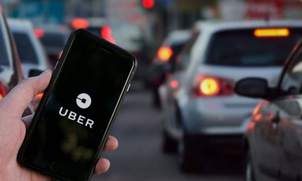 Regular y reconocer a las plataformas sí, pero sin poner en desventaja a los taxistas