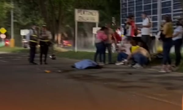 Motociclista fallece al estrellarse contra un taxi y ser arrollado por un camión turbo en Floridablanca