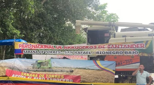 La antigua Ruta del Sol sigue bloqueada por arroceros santandereanos sumados al paro nacional