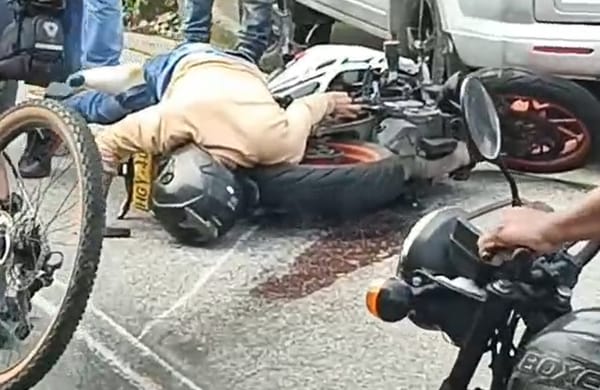 Motociclista dejó la vida en la vía al impactar contra un taxi