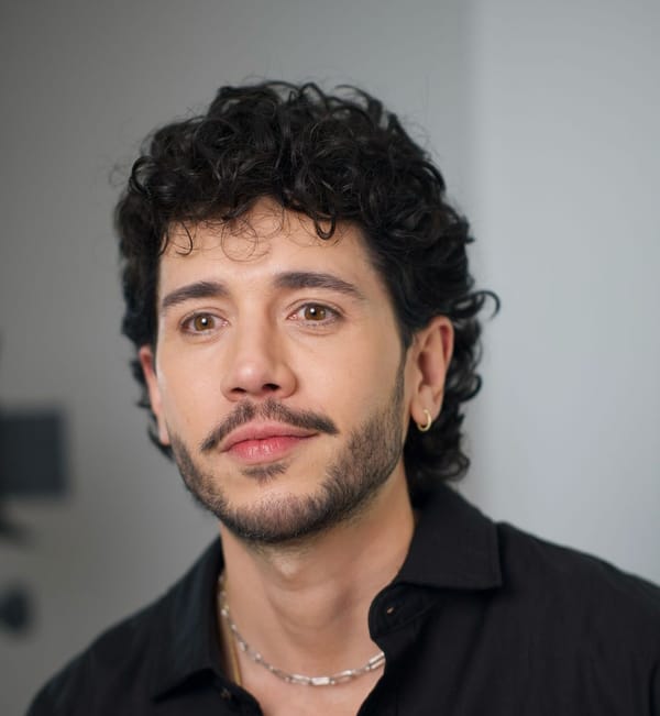 José Lombana se roba el show como "El amante de Colombia"