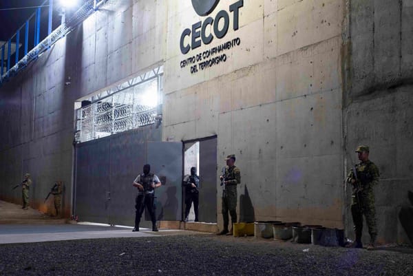 El Salvador recibirá 238 criminales del Tren de Aragua provenientes de Estados Unidos