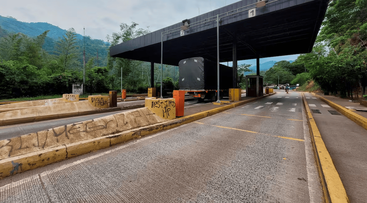 Peaje en Rionegro vuelve a operar