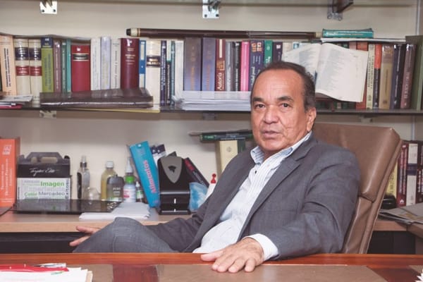 Abogado santandereano tumbó  al gobernador de San Andrés