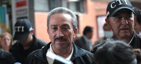 Corte Suprema absolvió a exgobernador Hugo Aguilar en investigación por contratación irregular